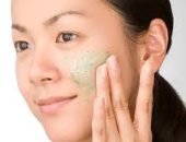 الصنفرة سهلة فى البيت.. اعرفى الطرق المختلفة لتنظيف الوجه كل يوم