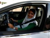 إقبال كبير من نساء السعودية على مراكز تعليم القيادة فى جدة