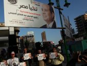 حملة مواطن تنظم حملة طرق الأبواب بالشرقية لعرض إنجازات السيسى (صور)