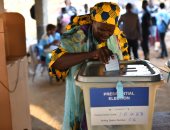 صور.. مراكز الاقتراع تفتح أبوابها فى سيراليون لاختيار رئيس جديد