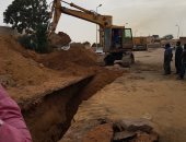  محافظ أسوان يوجه بحل مشاكل المستثمرين وأصحاب الورش الحرفية