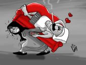 حال الدنيا.. حينما تحمل المرأة أسرتها على أكتافها بكاريكاتير اليوم السابع