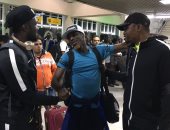 صور.. لاعبو الزمالك والمصرى بـ"الأحضان".. وجنش يترك البعثة البيضاء