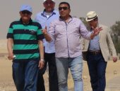 رئيس جامعة المنيا يتفقد أعمال الترميم والحفريات بمنطقة تونا الجبل