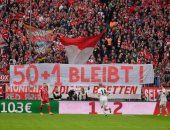 صور.. ألتراس هامبورج يُهدد اللاعبين بالقتل بعد سداسية بايرن ميونخ