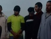 صور..السلطات الليبية تلقى القبض على 10 مصريين فى الصحراء بين طبرق وأجدابيا