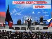 صور.. بوتين يحتفل بالذكرى الــ 4 لضم شبه جزيرة القرم لروسيا وسط جماهير حاشدة