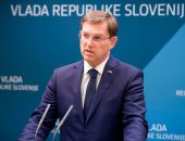 صور.. رئيس وزراء سلوفينيا يستقيل بعد إبطال القضاء استفتاء بشأن مشروع حكومى