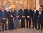 محافظ الاسماعيلية ورئيس جامعة قناة السويس يشهدان الملتقى الحواري للشباب