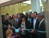 صور.. وزيرة الثقافة تتفقد المعرض التشكيلى بختام فعاليات الأقصر عاصمة الثقافة