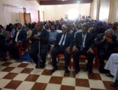 صور.. أهالى قرية غرب الموهوب بالداخلة يعقدون مؤتمرا لدعم السيسى