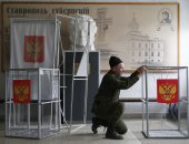 صور.. الاستعدادت النهائية بلجان الانتخابات الرئاسية فى روسيا