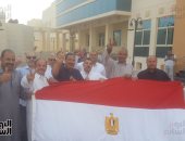 فيديو..مصريون برسالة للإخوان بعد تصويتهم بالانتخابات: مش جايين نأخد زيت وسكر