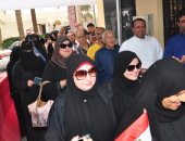 صور.. احتشاد الناخبين أمام قنصلية مصر بالرياض للتصويت بالانتخابات الرئاسة