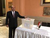 صور.. سفير مصر فى إيطاليا يدلى بصوته فى الانتخابات الرئاسية