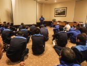 الأهلي يؤدي صلاة الجمعة في فندق الإقامة بالجابون