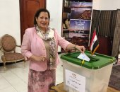 سفيرة مصر فى البحرين تدلى بصوتها فى الانتخابات الرئاسية 
