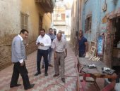 صور.. رئيس مدينة الأقصر يبحث مع نائب حزب المصريين الأحرار حل مشكلات الإنترلوك