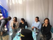 صور.. السجينات يستقبلن نيللى كريم بالزغاريد فى احتفال "سجن النساء" بعيد الأم
