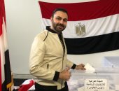 صور.. محمد كريم يشارك فى الانتخابات الرئاسية خلال تواجده فى أمريكا