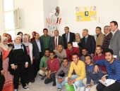 رئيس جامعة بنى سويف يفتتح المعرض الفنى بكلية علوم الأرض 