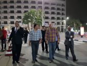 صور.. محمد بدر واللواء طارق علام يواصلان الجولات التفقدية للأقصر ليلا