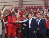 صور.. الأهلى يهزم سبورتنج ويتوج بكأس مصر لكرة السلة 