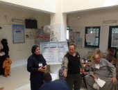 الكشف على 1333 مواطن بقافلة علاجية بقرية الجهاد بالمنيا