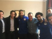 صور.. خالد مرتجى ينشر صورا مع لاعبى المنتخب فى سويسرا قبل مباراة البرتغال