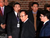 صور.. اعتقال رئيس كوريا الجنوبية الأسبق بتهم الفساد