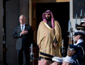 صور.. ولى العهد السعودى يبحث مع وزير دفاع أمريكا العلاقات بين البلدين