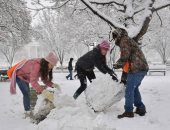 عاصفة ثلجية تجتاح شرق الولايات المتحدة الأمريكية