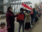 صور.. سلسلة بشرية لتأييد الرئيس وحث المواطنين للمشاركة الانتخابية بالإسكندرية