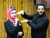 صور.. نيشان يشرح لطلاب "إعلام القاهرة" مقومات الثقة بالنفس