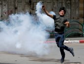 صور.. اشتباكات عنيفة بين قوات الاحتلال الإسرائيلى ومحتجين فلسطينيين فى غزة