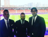 شاهد.. ميدو حازم إمام وسيف زاهر فى ملعب مباراة مصر والبرتغال بسويسرا