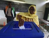 صور.. مواطنو ساحل العاج يدلون بأصواتهم فى الانتخابات البرلمانية