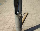 قارئ يحذر من عامود إنارة يهدد حياة المارة بالموقف الجديد فى الإسكندرية