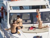 "صديقاتها كلمة السر".. سيلينا جوميز تعتمد عليهن للتخلص من توترها