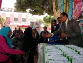 صور... حفل لمصر العطاء بسوهاج لتسليم 120 سماعة طبية بتكلفة 250 ألف جنيه