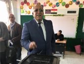 رئيس هينة موانئ البحر الأحمر يدلى بصوته في الانتحابات الرئاسية