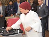قرينة السيسى تدلى بصوتها فى الانتخابات الرئاسية بمصر الجديدة  (صور)