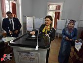 وزيرة الاستثمار تدلى بصوتها فى الانتخابات الرئاسية  (صور)