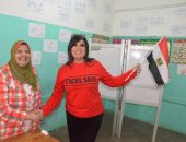 صور.. فيفى عبده تدلى بصوتها بالانتخابات وتطالب المواطنين بالنزول والمشاركة