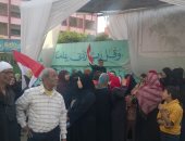 فيديو وصور.. احتشاد السيدات أمام لجان الوراق للمشاركة فى انتخابات الرئاسة