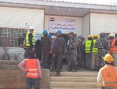 عمال العاصمة الإدارية الجديدة يحولون الانتخابات لمظاهرة فى حب مصر.. صور