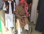 مواطن بمطروح يدلى بصوته فى الانتخابات الرئاسية رغم شدة مرضه