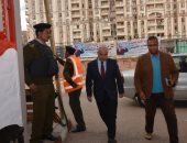 صور.. نائب رئيس جامعة أسيوط يدلى بصوته فى الانتخابات الرئاسية