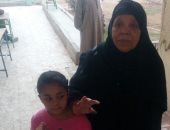 انتخابات الرئاسة 2018.. مسنة بعد الإدلاء بصوتها: انتخبت السيسي علشان كرامتنا