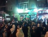 فيديو.. رقص مئات المواطنين على الأغانى الوطنية أمام لجان الزاوية الحمراء